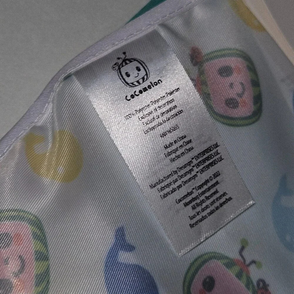 NEW 2-pack Cocomelon Bibs Crumb Catcher Pockets Water Resistant Dreamgro